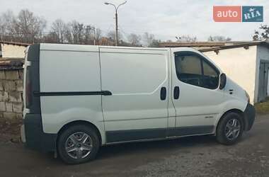 Вантажний фургон Renault Trafic 2005 в Звягелі