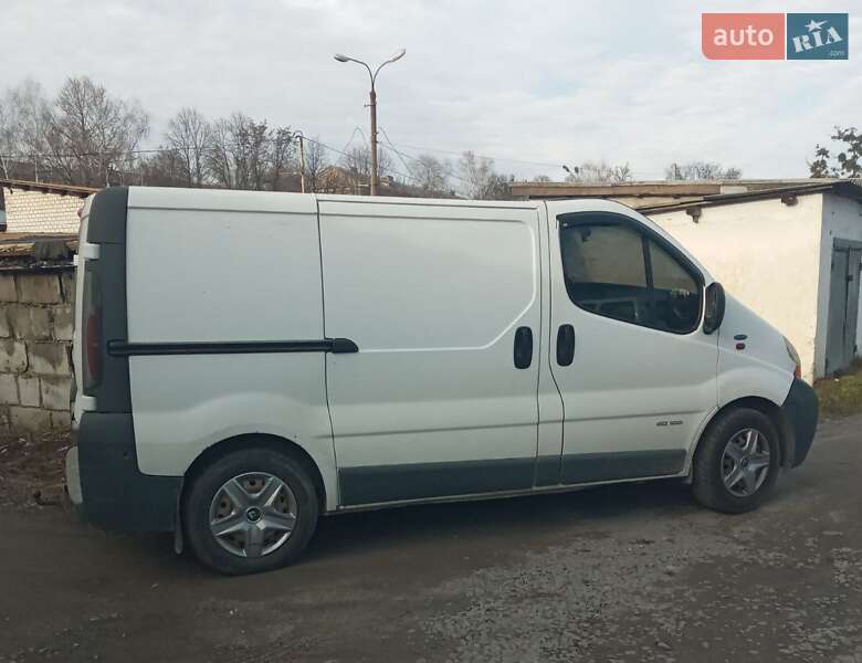 Грузовой фургон Renault Trafic 2005 в Звягеле