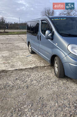 Мінівен Renault Trafic 2011 в 