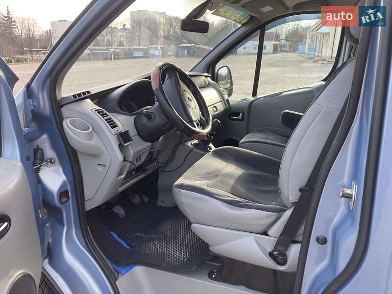 Мінівен Renault Trafic 2011 в Ладижині