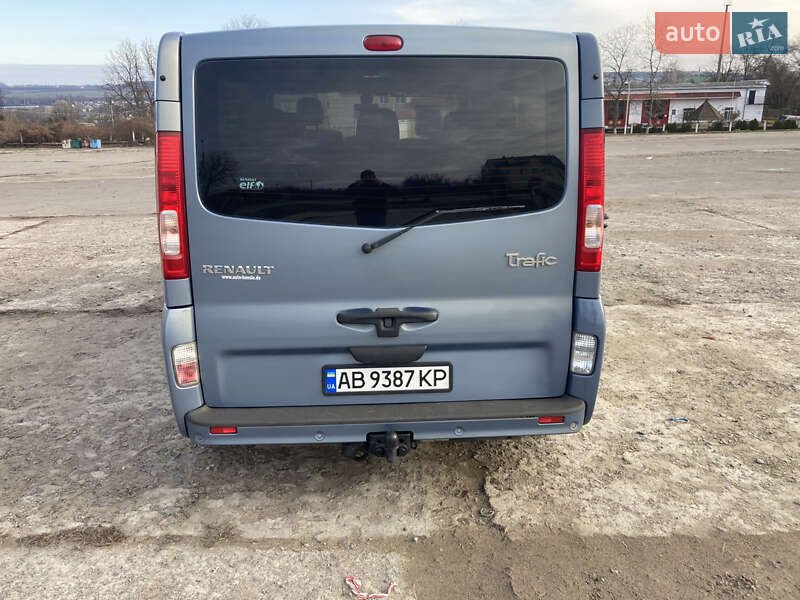Мінівен Renault Trafic 2011 в Ладижині