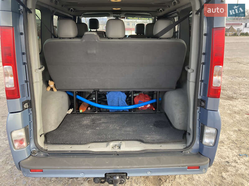 Мінівен Renault Trafic 2011 в Ладижині