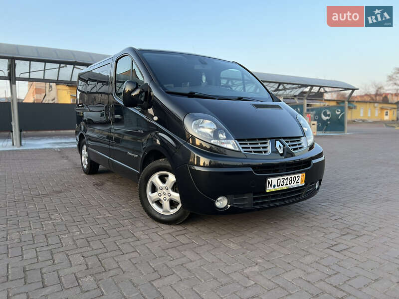 Минивэн Renault Trafic 2013 в Ровно