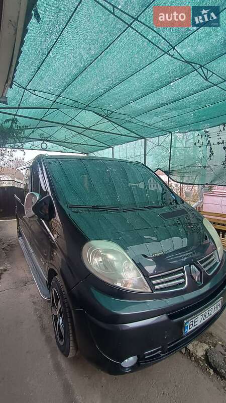 Минивэн Renault Trafic 2010 в Братском фото 9 Минивэн Renault Trafic 2010 в Братском
