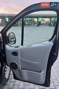 Минивэн Renault Trafic 2005 в Луцке