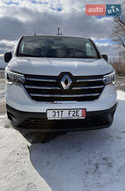 Грузовой фургон Renault Trafic 2024 в 
