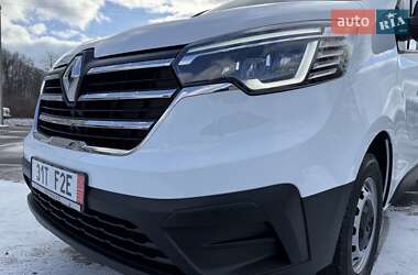 Грузовой фургон Renault Trafic 2024 в 