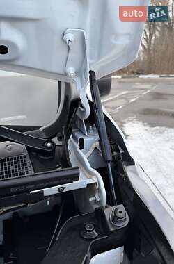 Грузовой фургон Renault Trafic 2024 в 