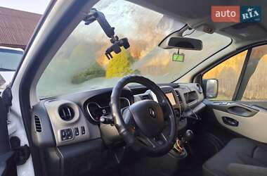 Вантажний фургон Renault Trafic 2015 в Солоному