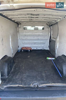 Грузовой фургон Renault Trafic 2009 в  фото 10 Грузовой фургон Renault Trafic 2009 в