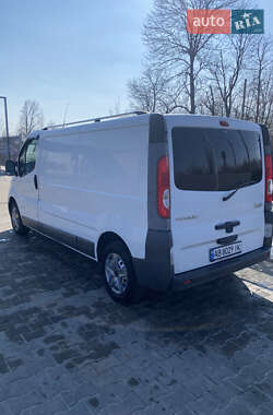 Грузовой фургон Renault Trafic 2009 в  фото 8 Грузовой фургон Renault Trafic 2009 в