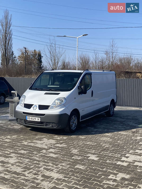 Вантажний фургон Renault Trafic 2009 в Бару