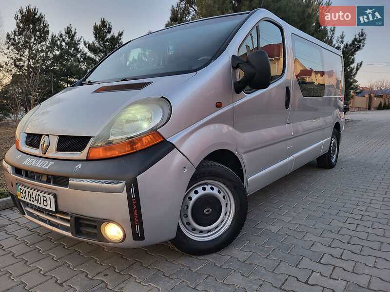 Мінівен Renault Trafic 2005 в 