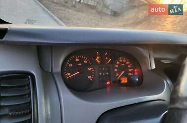 Мінівен Renault Trafic 2005 в 