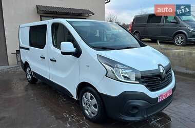 Минивэн Renault Trafic 2015 в Дубно