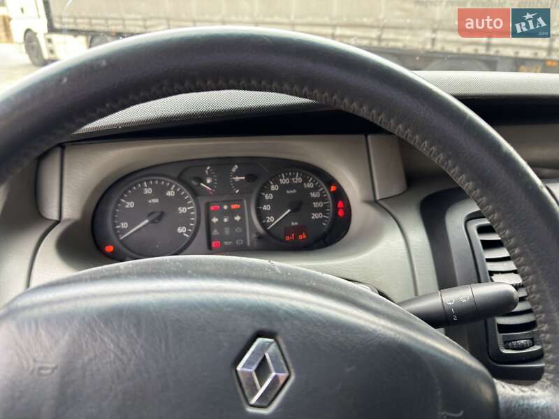 Мінівен Renault Trafic 2001 в Яворові