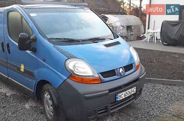 Вантажний фургон Renault Trafic 2005 в Львові