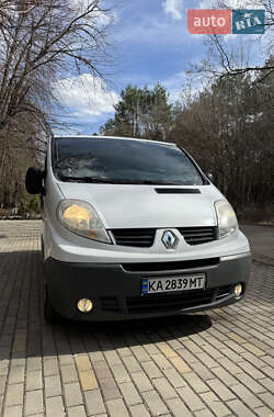Грузовой фургон Renault Trafic 2013 в 