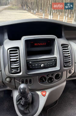 Грузовой фургон Renault Trafic 2013 в 