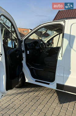 Грузовой фургон Renault Trafic 2020 в 