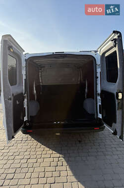 Грузовой фургон Renault Trafic 2020 в 