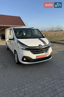 Грузовой фургон Renault Trafic 2020 в 
