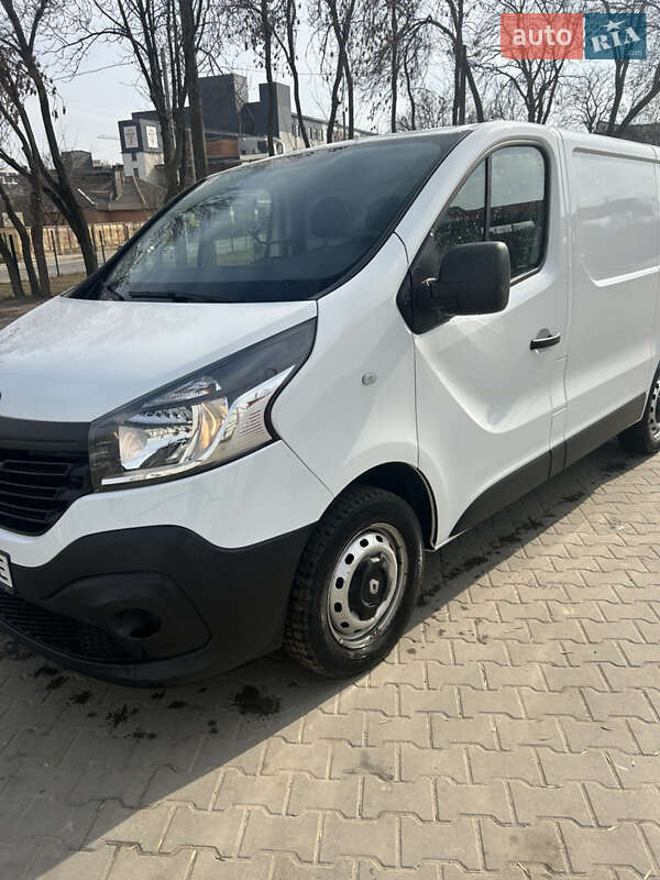 Грузовой фургон Renault Trafic 2018 в 