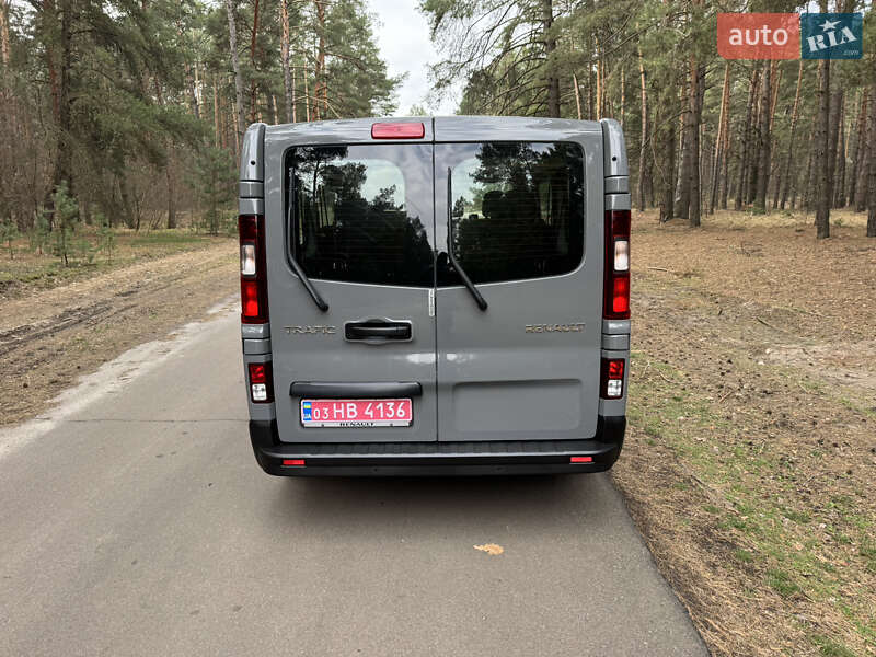 Минивэн Renault Trafic 2017 в Киеве