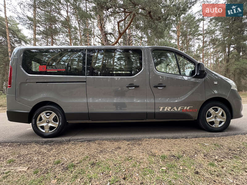 Минивэн Renault Trafic 2017 в Киеве