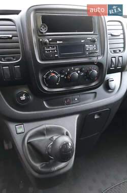 Мінівен Renault Trafic 2015 в 