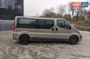Минивэн Renault Trafic 2011 в 