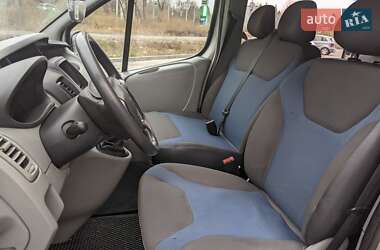 Минивэн Renault Trafic 2011 в 
