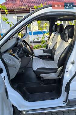 Мінівен Renault Trafic 2005 в Гайсину