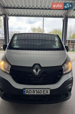 Грузовой фургон Renault Trafic 2015 в Ужгороде