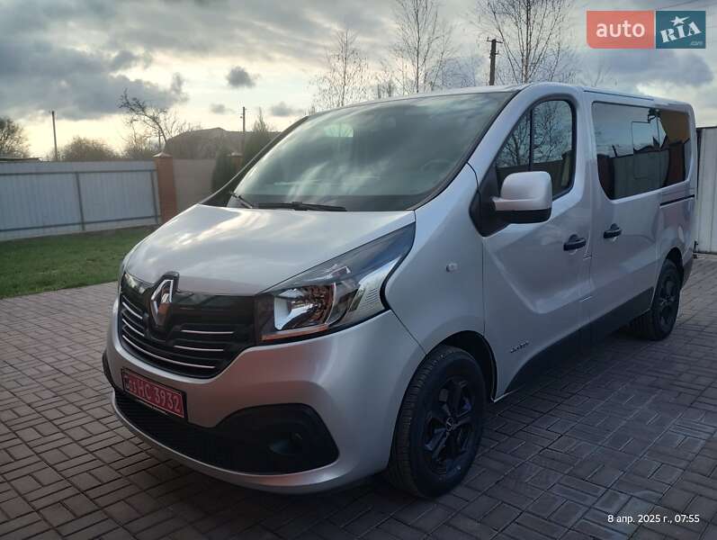 Мінівен Renault Trafic 2017 в Дніпрі