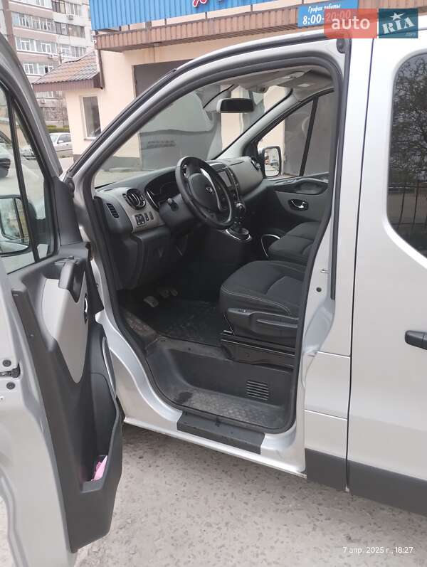 Мінівен Renault Trafic 2017 в Дніпрі