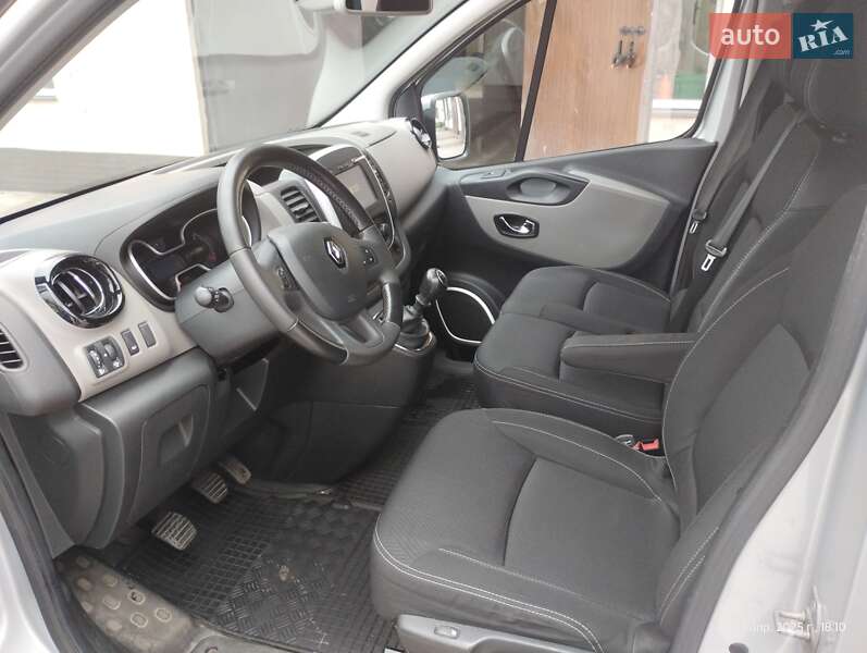 Мінівен Renault Trafic 2017 в Дніпрі