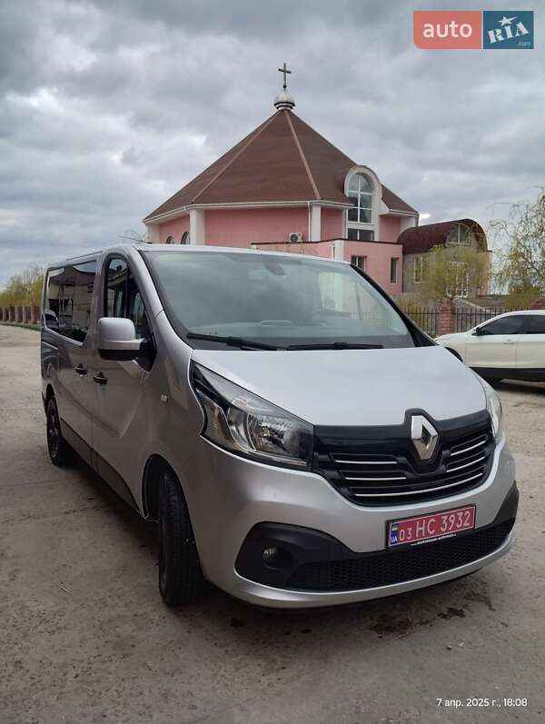Мінівен Renault Trafic 2017 в Дніпрі