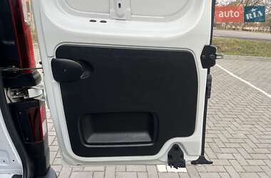 Грузовой фургон Renault Trafic 2020 в 