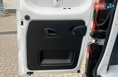 Грузовой фургон Renault Trafic 2020 в 