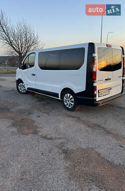 Минивэн Renault Trafic 2017 в 