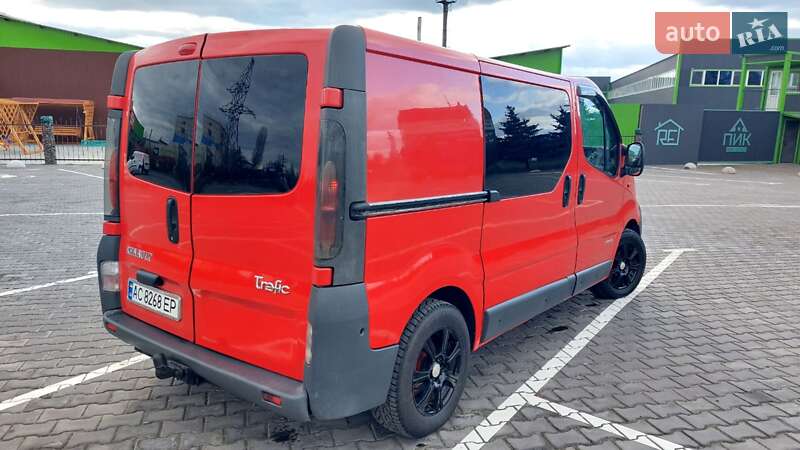 Минивэн Renault Trafic 2003 в Вознесенске