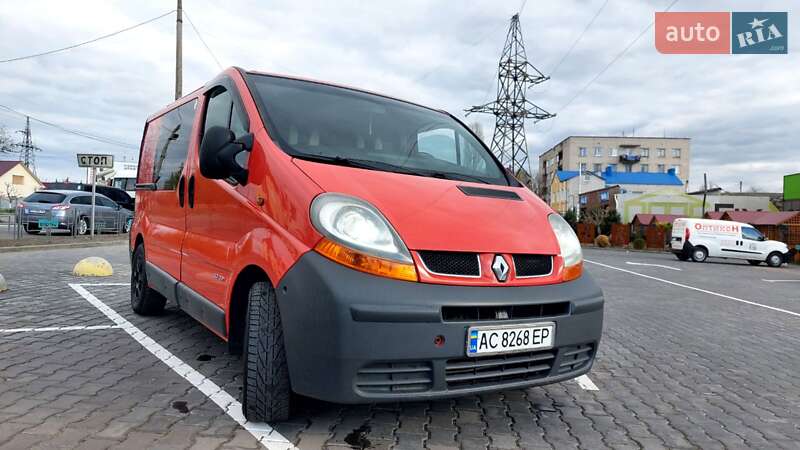 Минивэн Renault Trafic 2003 в Вознесенске