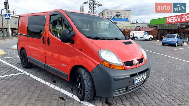 Минивэн Renault Trafic 2003 в Вознесенске