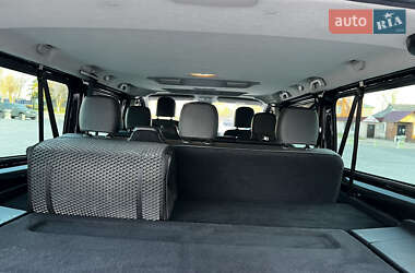 Минивэн Renault Trafic 2016 в 