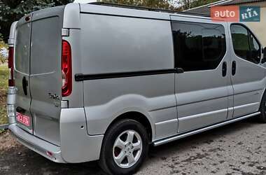 Минивэн Renault Trafic 2013 в 