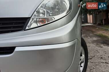 Минивэн Renault Trafic 2013 в 