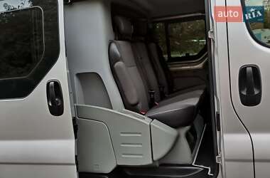 Минивэн Renault Trafic 2013 в 