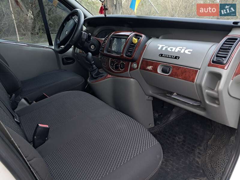 Минивэн Renault Trafic 2005 в Сновске фото 2 Минивэн Renault Trafic 2005 в Сновске