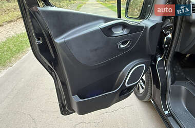 Минивэн Renault Trafic 2021 в 
